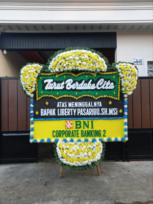 Papan Bunga Duka di Vii Koto