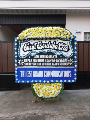 Papan Bunga Duka di Vii Koto